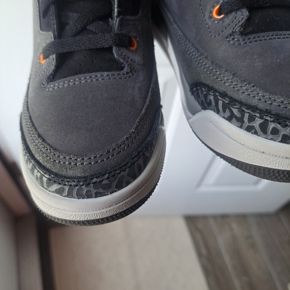 Jordan 3 Retro🩶🧡🖤 - Picture 5 of 13